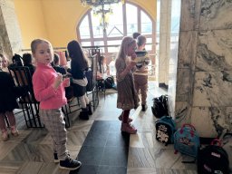 Klasy 1b i 1c w teatrze